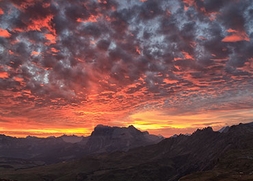 sunrise with alpe di siusi