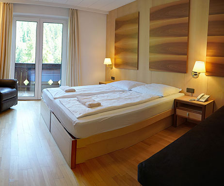 Ahorn-Nuss Zimmer